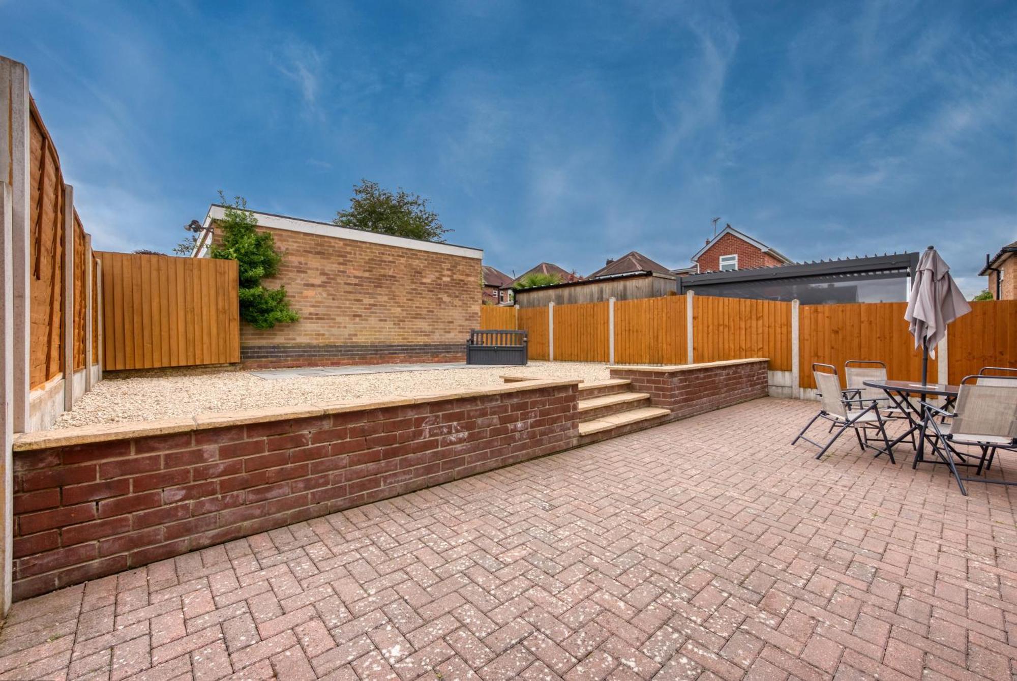 3 Bedroom Bungalow With Garden And Parking Radcliffe-on-Trent 外观 照片