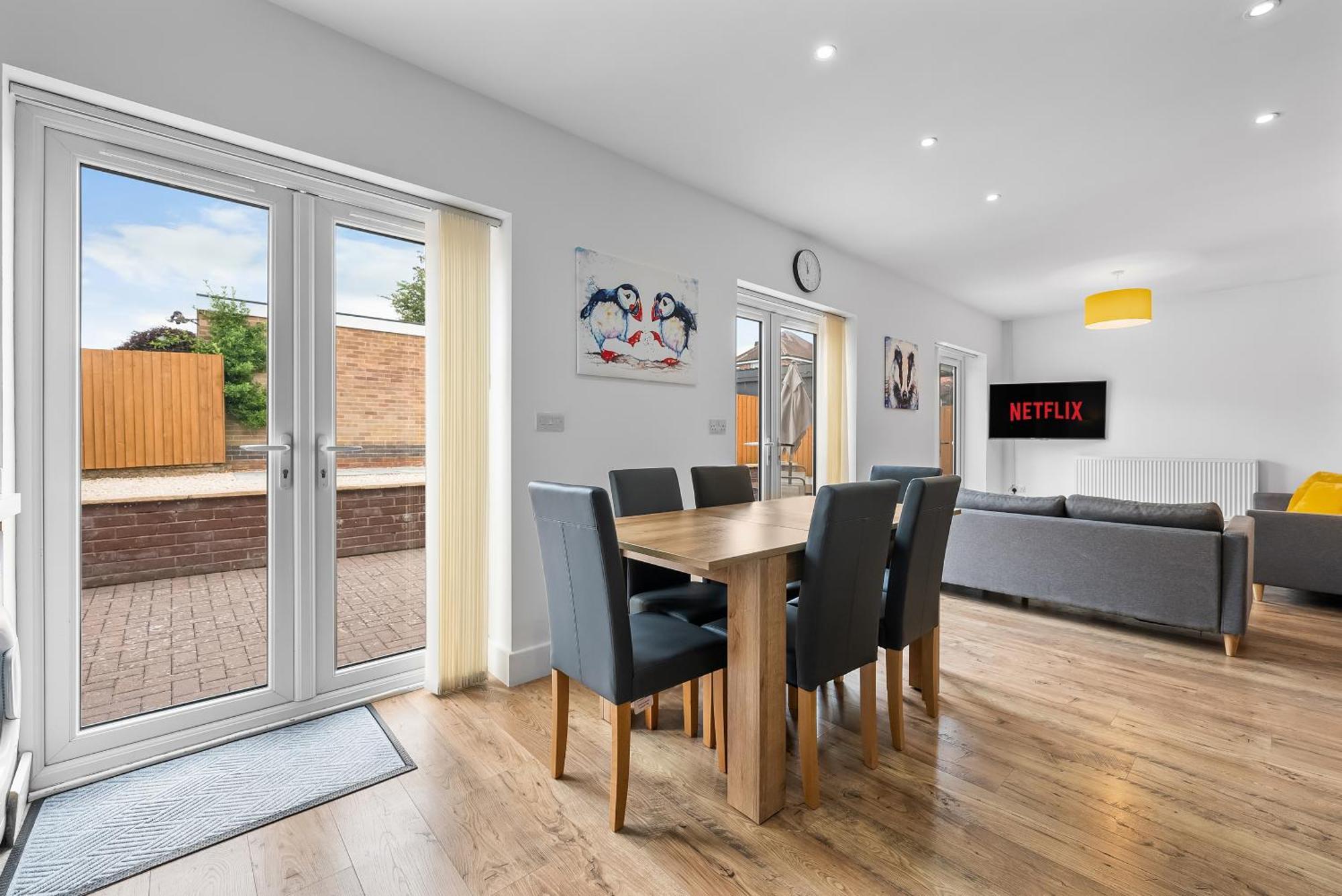 3 Bedroom Bungalow With Garden And Parking Radcliffe-on-Trent 外观 照片